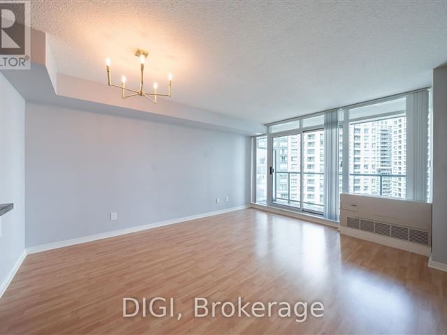 Pulse - 1009 5500 Yonge Street - photo 3