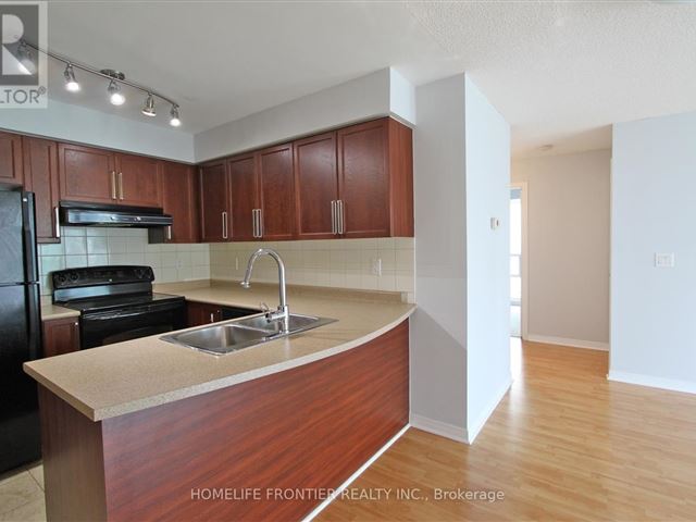 Pulse 2 - 808 5508 Yonge Street - photo 2