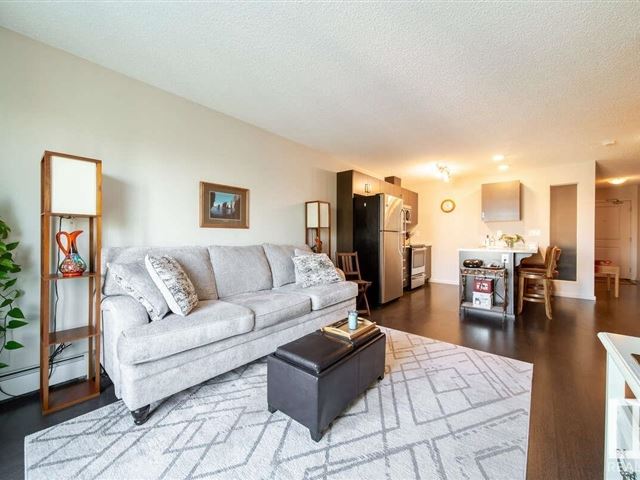 5521 7 AVE SW - 406 5521 7 Avenue Southwest - photo 1