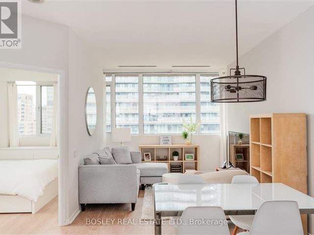 The Residences of 555 Yonge Street - 714 555 Yonge Street - photo 1