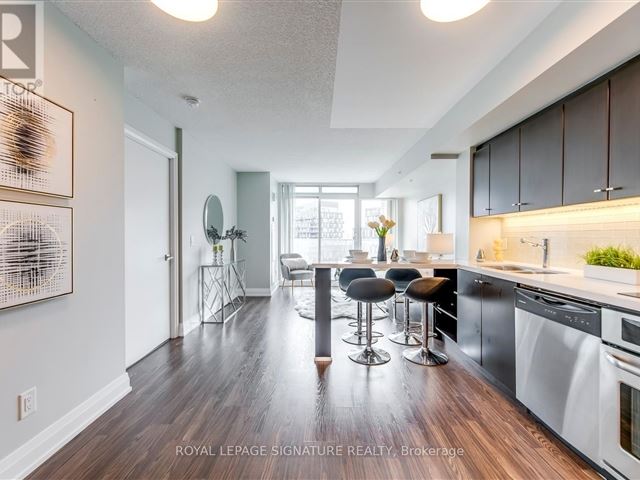 The Station Condos - w1002 565 Wilson Avenue - photo 2