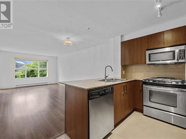 MacPherson Walk West - 218 5661 Irmin Street - photo 2