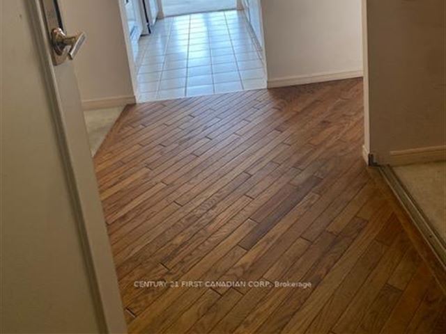 570 Proudfoot LANE - 901 570 Proudfoot Lane - photo 2