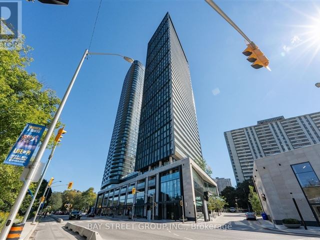 Via Bloor - 3310 575 Bloor Street East - photo 1