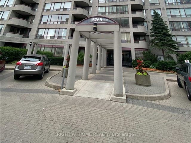 Place Nouveau 2 - 1504 5765 Yonge Street - photo 1