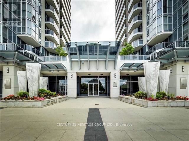 Luxe 2 - 2105 5793 Yonge Street - photo 2