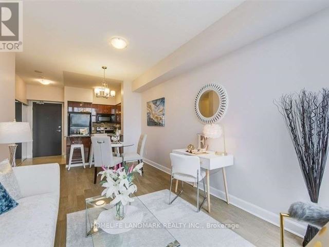 Luxe 2 - 310 5793 Yonge Street - photo 2