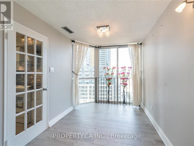 Turnberry Court - 1103 5795 Yonge Street - photo 2