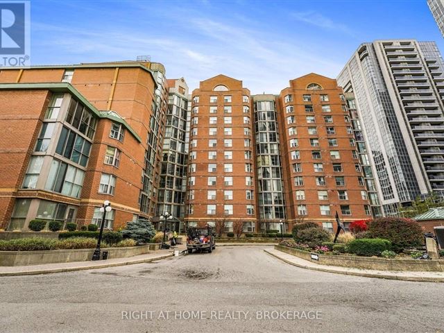 Turnberry Court - 706 5795 Yonge Street - photo 1