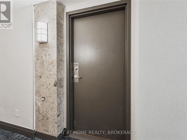 Turnberry Court - 706 5795 Yonge Street - photo 3