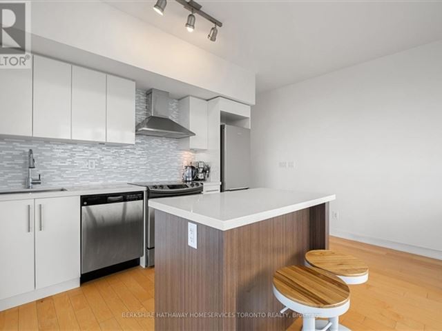 Neon Condos -  58 Orchard View Boulevard - photo 2