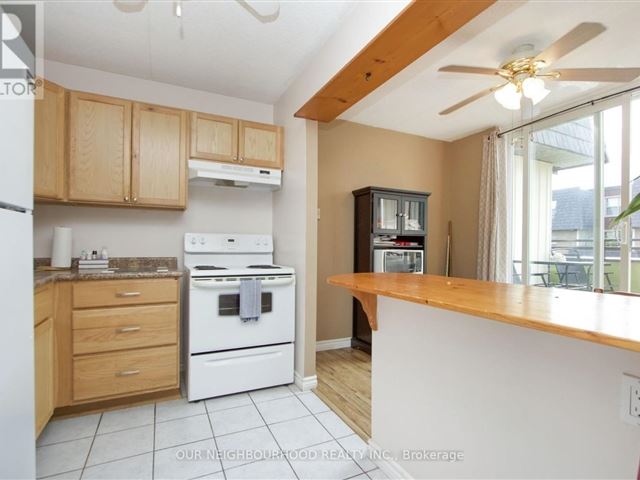 The Citadel - 222 580 Mary Street East - photo 3