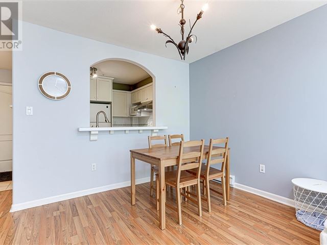 The Hamptons - 210 5900 Dover Crescent - photo 2