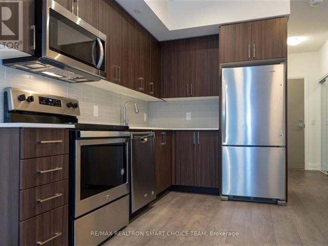 The Village Residences - 502 591 Sheppard Avenue East - photo 3