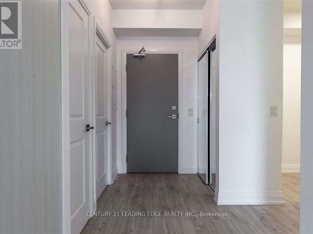 The Village Residences - 517 591 Sheppard Avenue East - photo 2