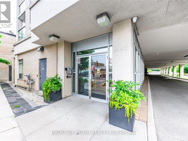 5940 Yonge - 607 5940 Yonge Street - photo 2