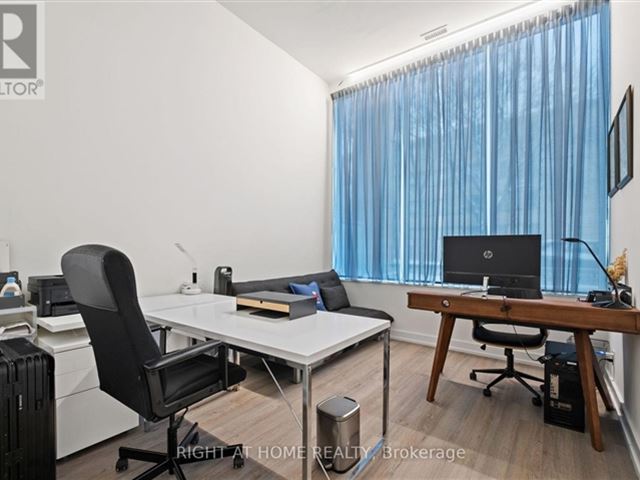 The Code Condos - th6 6 Parkwood Avenue - photo 2