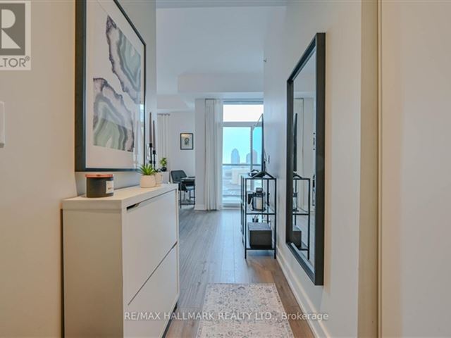 The Code Condos - 611 6 Parkwood Avenue - photo 3