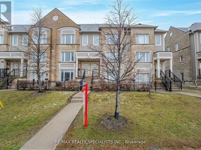 60 Fairwood Circle Condos - 63 60 Fairwood Circle - photo 1