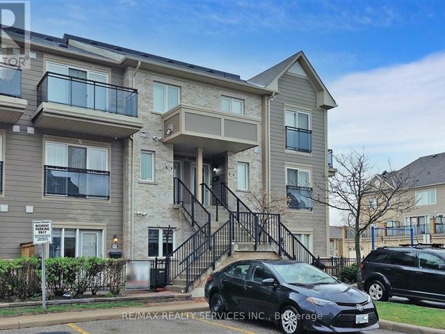 60 Fairwood Circle Condos - 93 60 Fairwood Circle - photo 2