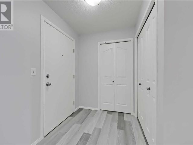 Panorama Pointe - 4216 60 Panatella Street Northwest - photo 2