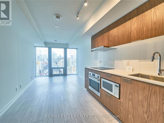 Fleur Condos - 2010 60 Shuter Street - photo 2