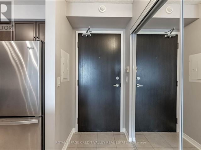 The Berkeley - 317 60 Via Rosedale - photo 2