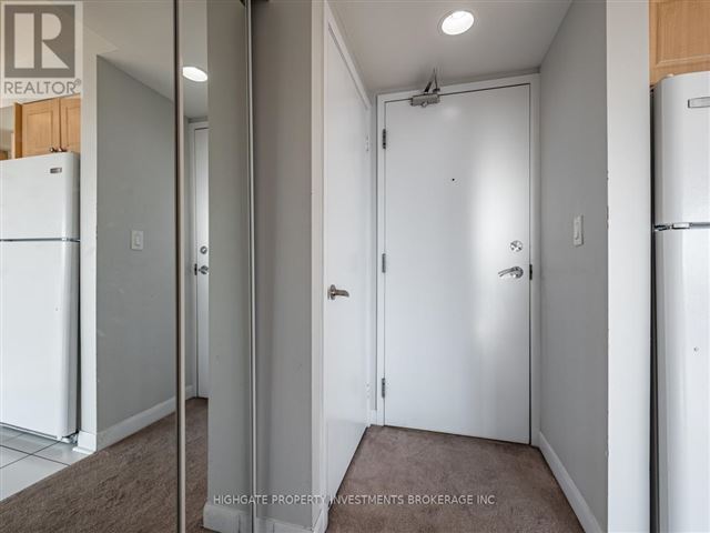 Malibu Condos at Harbourfront - 2307 600 Fleet Street - photo 1