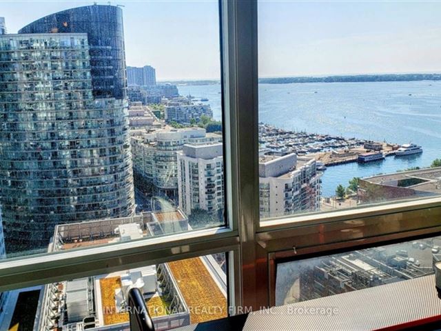 Malibu Condos at Harbourfront - 2602 600 Fleet Street - photo 3