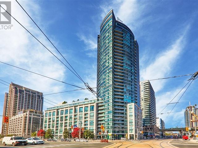 Malibu Condos at Harbourfront - 424 600 Fleet Street - photo 1