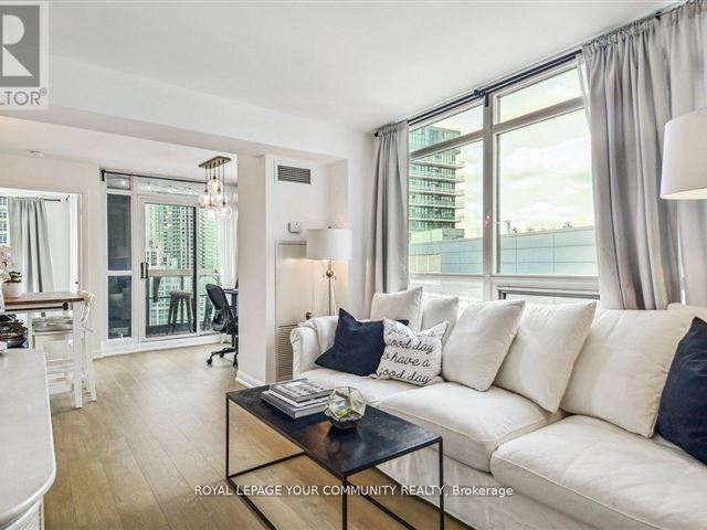 Malibu Condos at Harbourfront - 1810 600 Fleet Street - photo 1