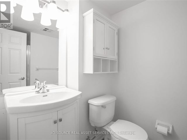 Malibu Condos at Harbourfront - 318 600 Fleet Street - photo 3