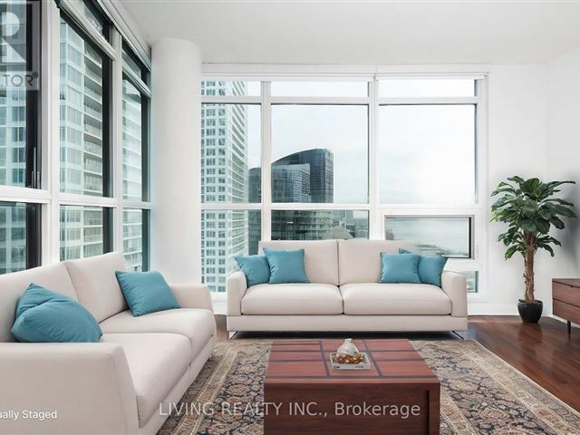 Malibu Condos at Harbourfront - 2202 600 Fleet Street - photo 3