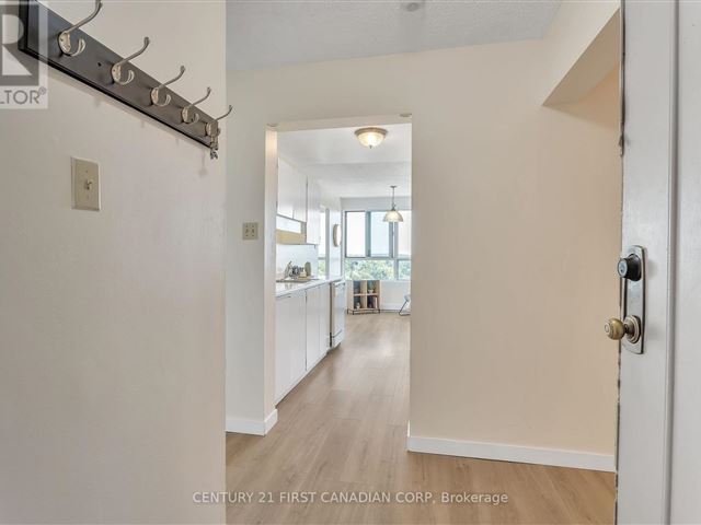 600 Grenfell DR - 1010 600 Grenfell Drive - photo 3