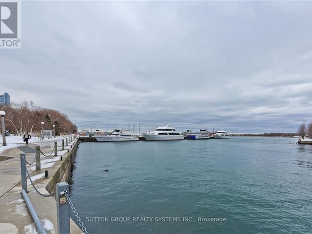 Queens Harbour - 329 600 Queens Quay West - photo 3