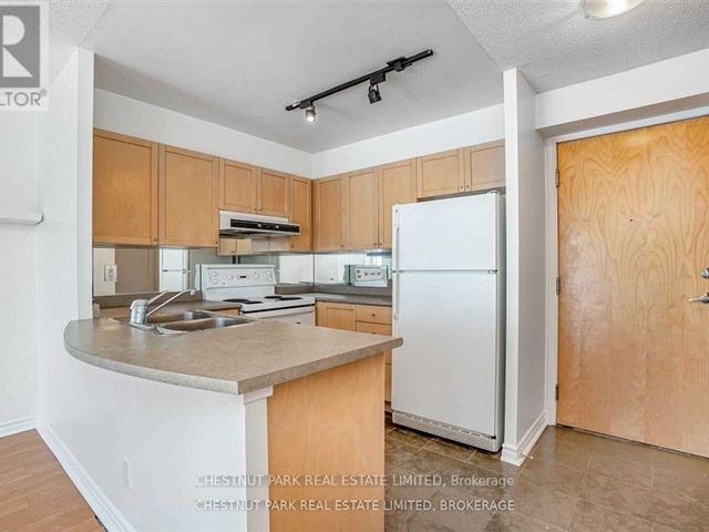 Queens Harbour - 730 600 Queens Quay West - photo 2