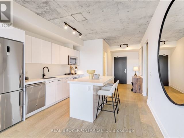 The Harlowe - 717 608 Richmond Street West - photo 3