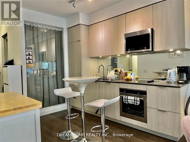 609 Avenue Road Condos - 306 609 Avenue Road - photo 2