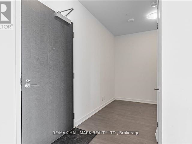 609 Avenue Road Condos - 1805 609 Avenue Road - photo 2