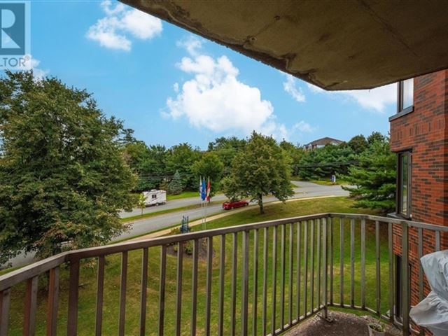 61 Nelsons Landing BLVD - 512 61 Nelsons Landing Boulevard - photo 3