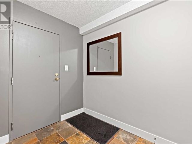 617 56 Av Sw - 212 617 56 Avenue Southwest - photo 2