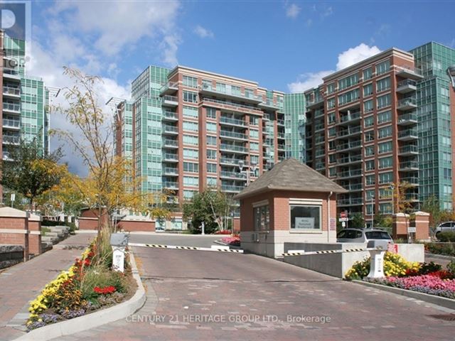 Thornhill Towers - b71 62 Suncrest Boulevard - photo 1