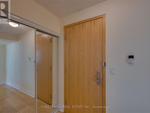 Thornhill Towers - 807 62 Suncrest Boulevard - photo 3