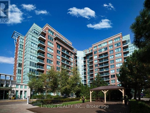 Thornhill Towers - 910 62 Suncrest Boulevard - photo 2