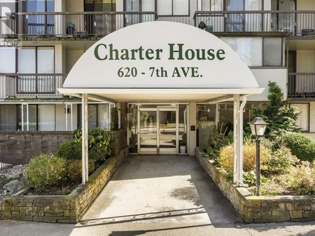 Charter House - 802 620 Seventh Avenue - photo 1