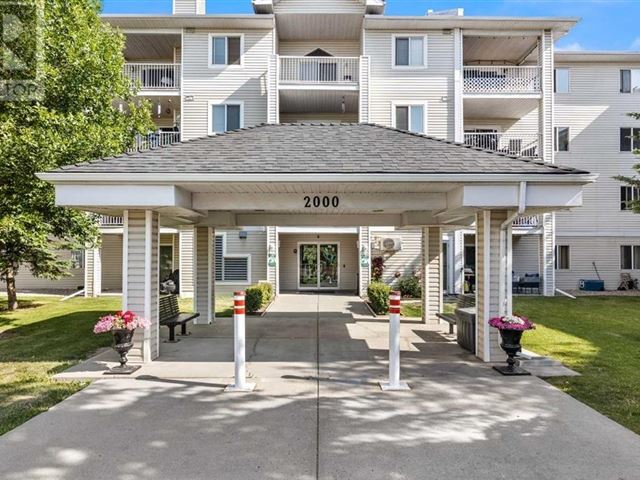 6224 17 Av Se - 2126 6224 17 Avenue Southeast - photo 1