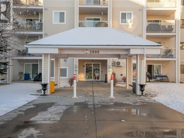 6224 17 Av Se - 2217 6224 17 Avenue Southeast - photo 1