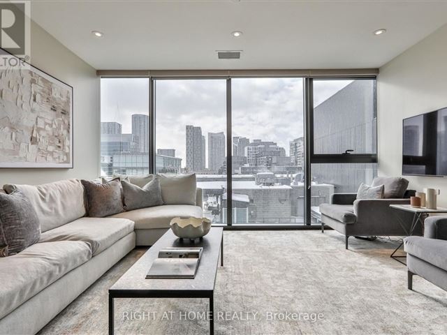 Thompson Residences - 1029 621 King Street West - photo 1