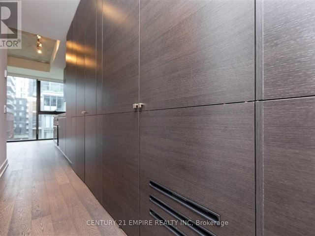 Thompson Residences - 1323 621 King Street West - photo 3