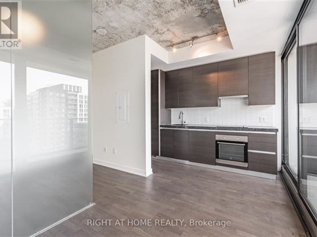 Thompson Residences - 1223 621 King Street West - photo 1